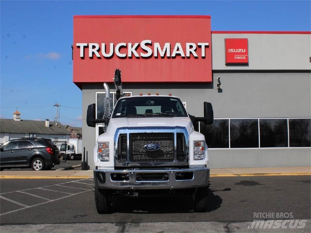 Ford F750 Recovery vehicles
