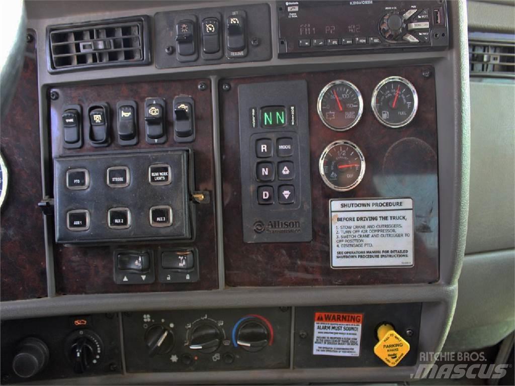 Kenworth T370 Truck mounted cranes