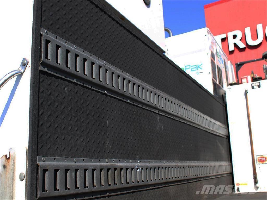 Kenworth T370 Truck mounted cranes