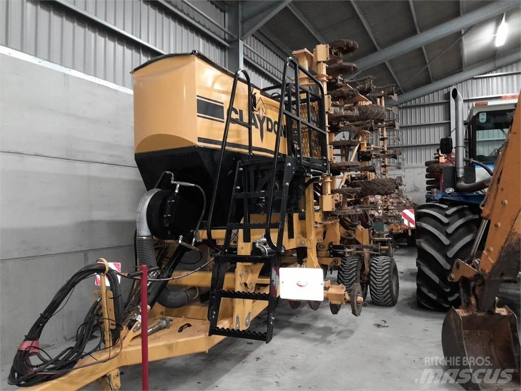 Claydon 8M TRAILED Farm machinery