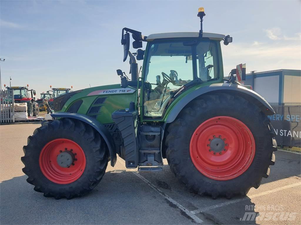 Fendt 718 VARIO S4 Tractors