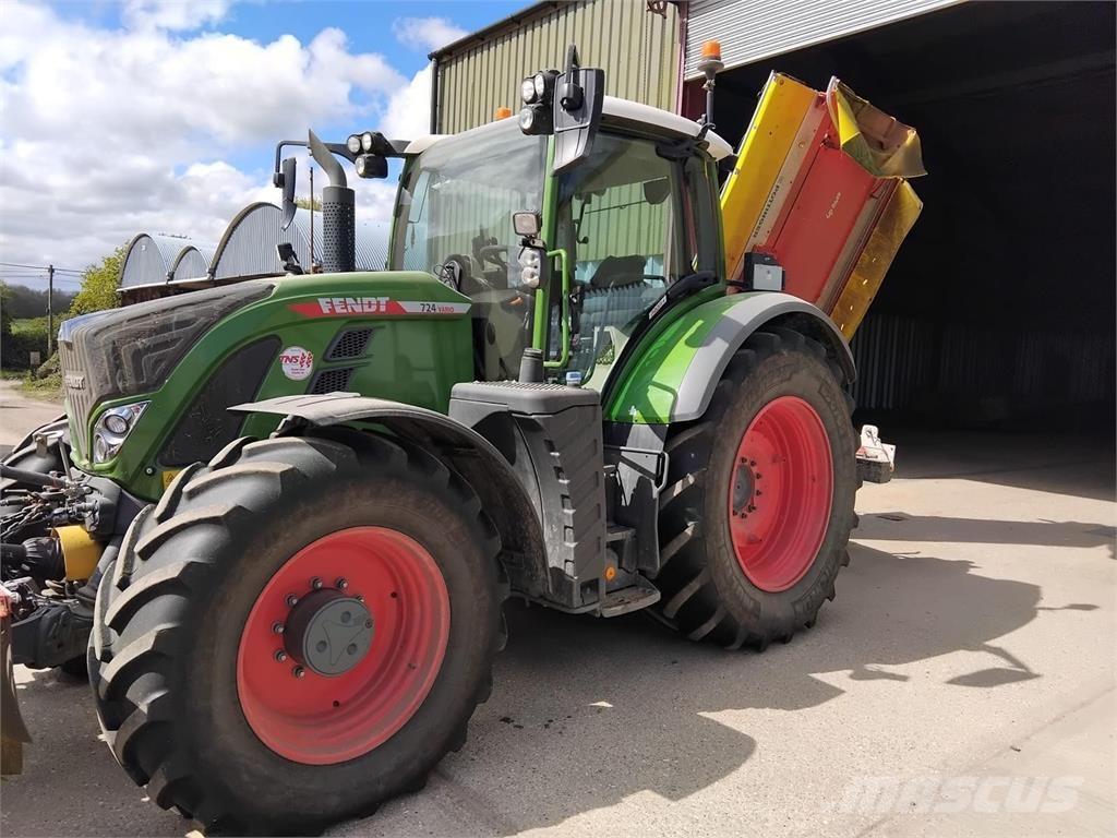 Fendt 724 Tractors