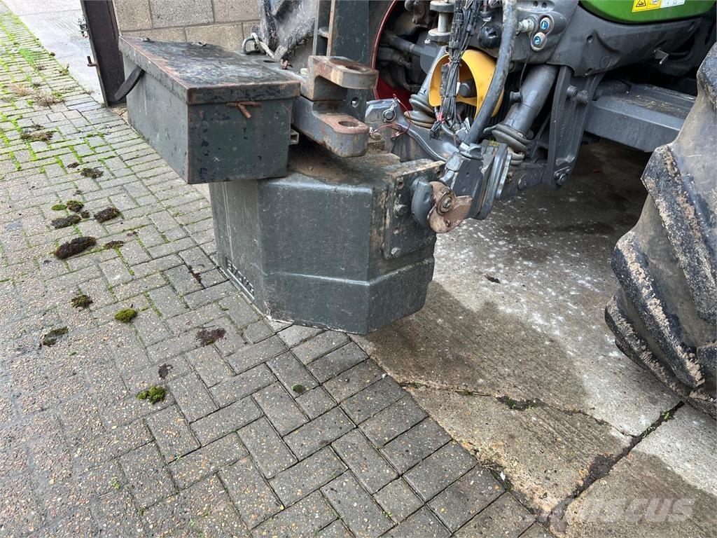 Fendt 870KG Front weights