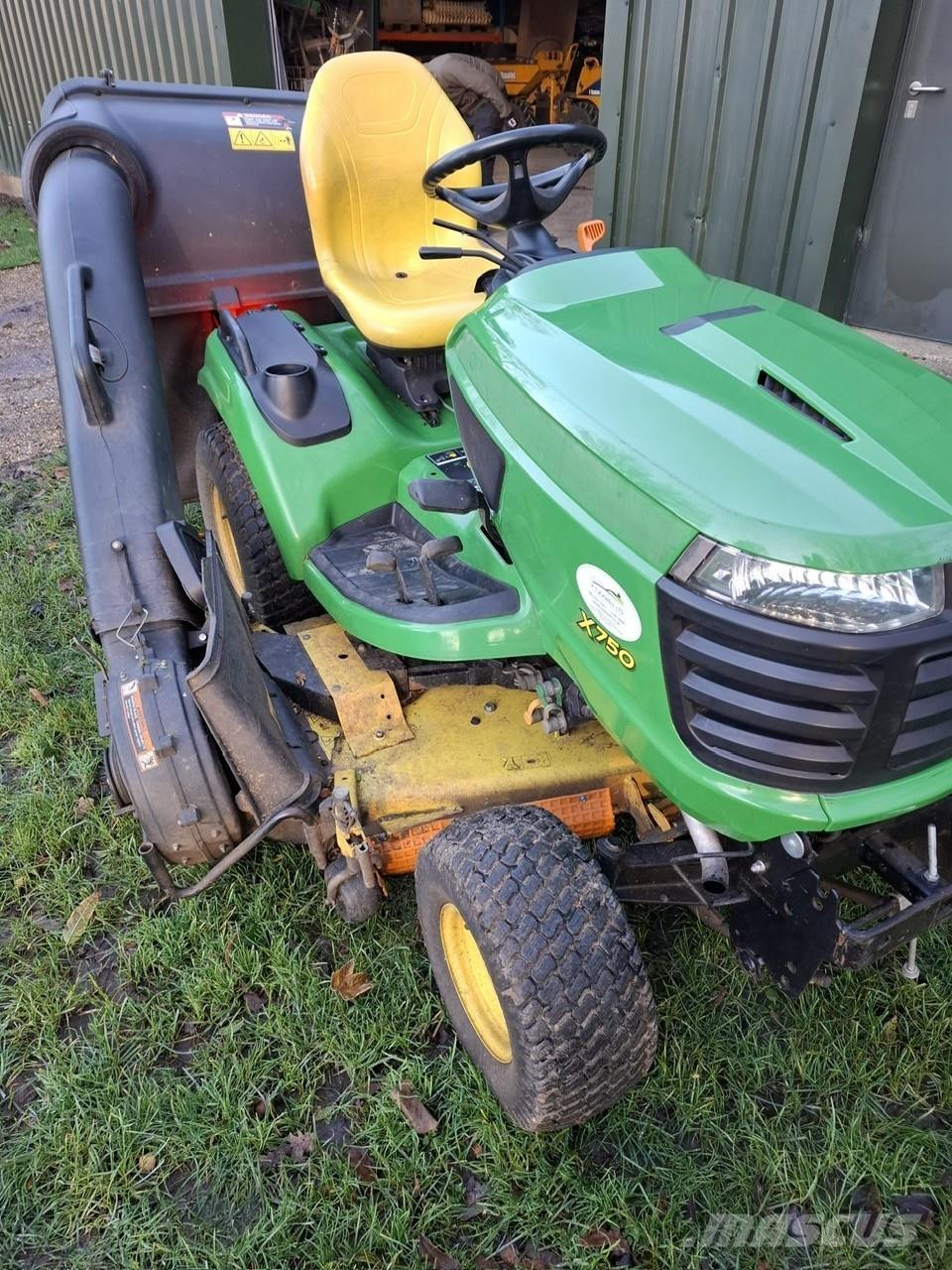 John Deere X750 Mowers