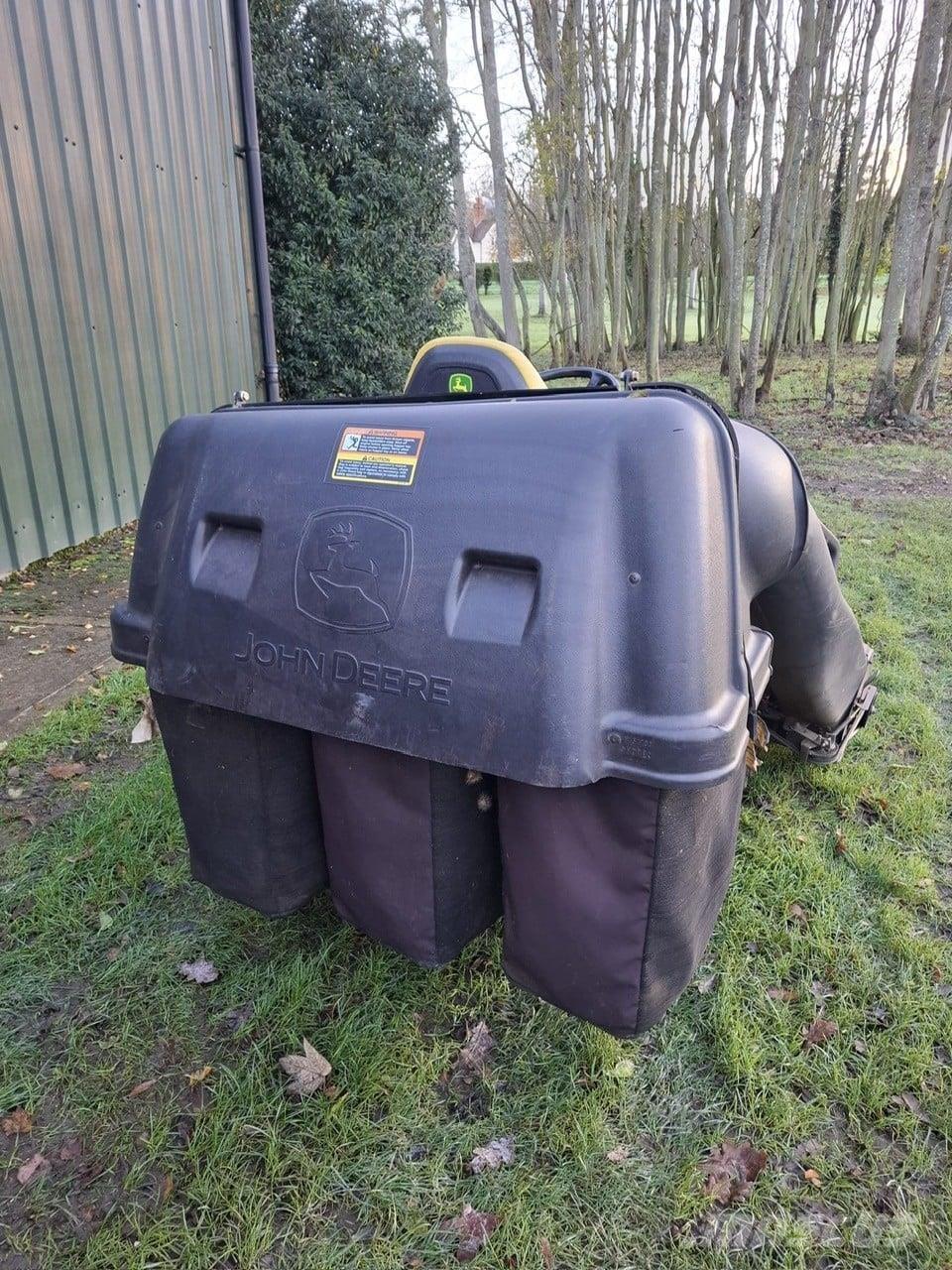 John Deere X750 Mowers