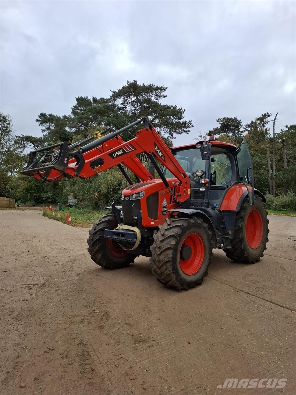 Kubota M7-152 Tractors