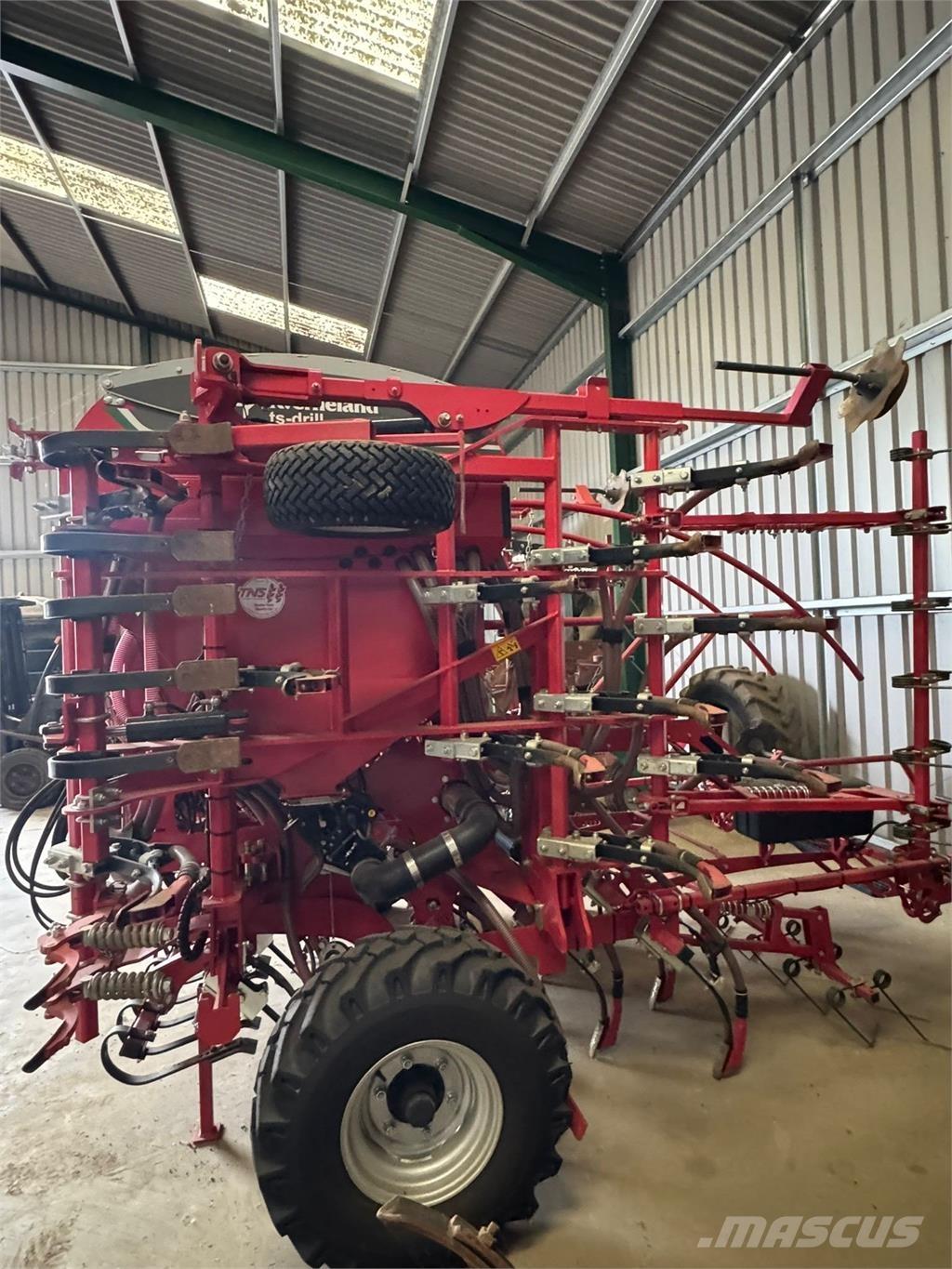 Kverneland 4.8M Farm machinery