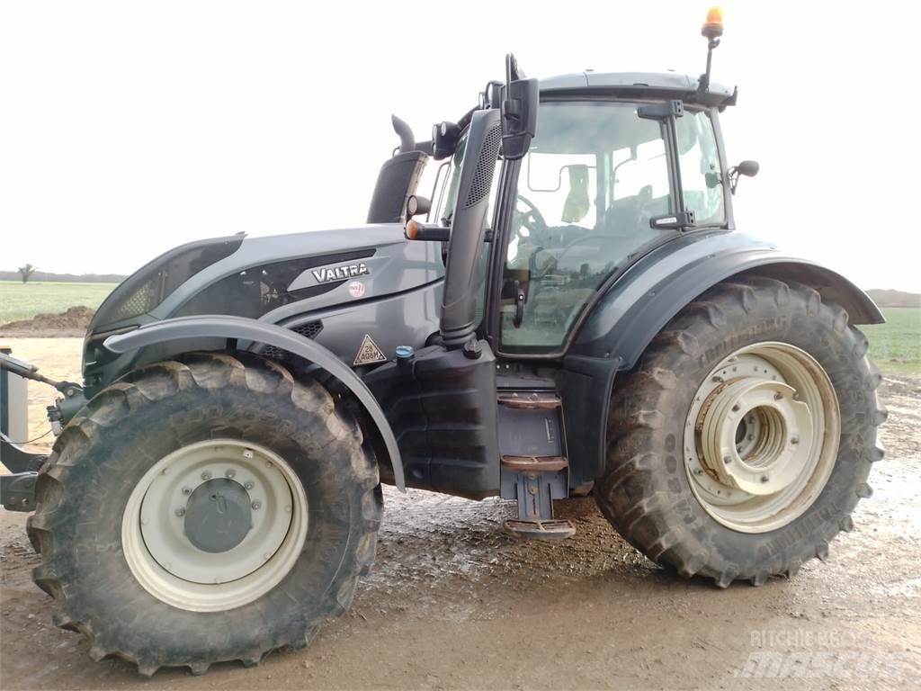 Valtra T254V Tractors