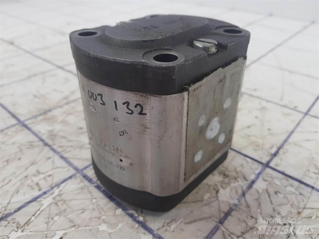 Bosch gear pump Crane parts and equipment