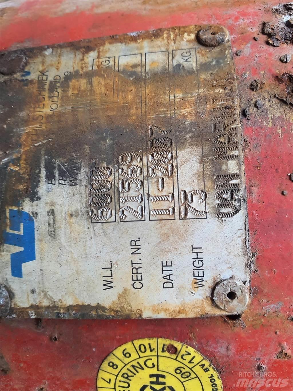 Liebherr Hookball 6T Crane parts and equipment