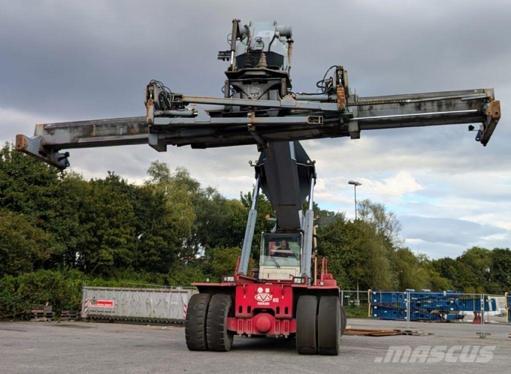 CVS Ferrari F377.5 PB Reach stackers