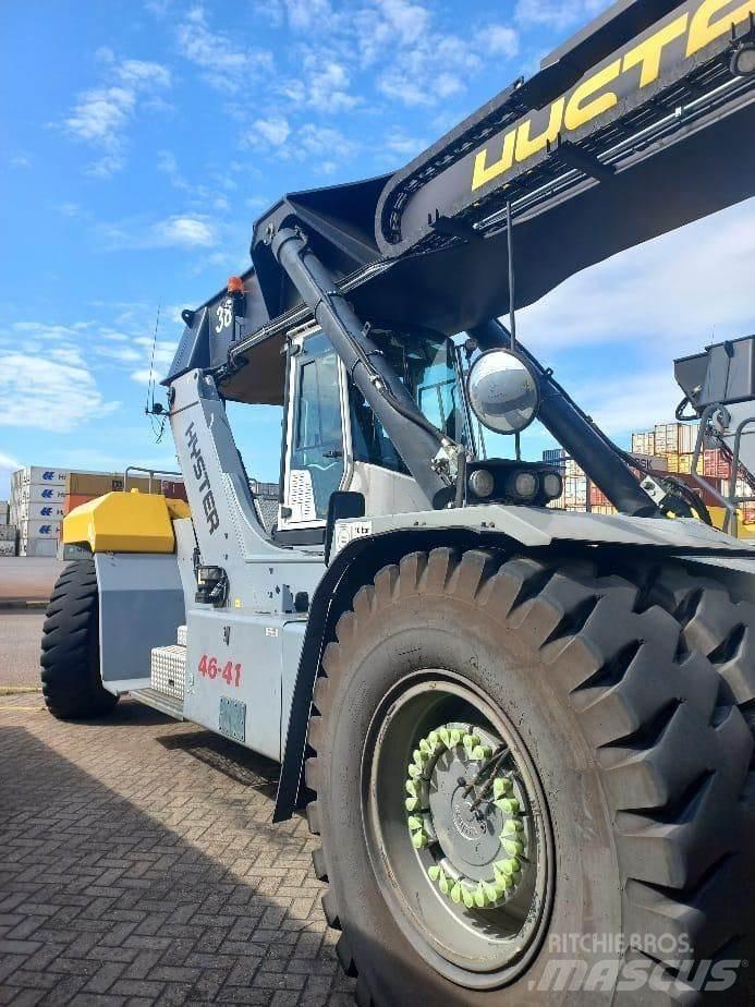 Hyster RS46-41XD/67S Reach stackers