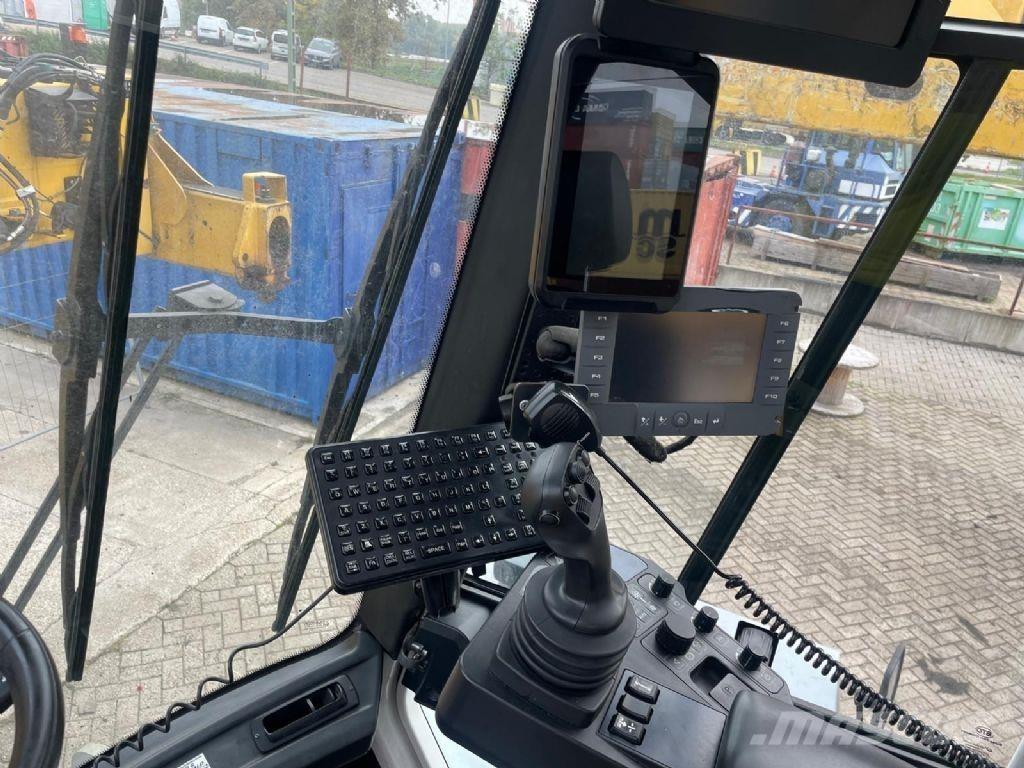Hyster RS46-41XD/67S Reach stackers