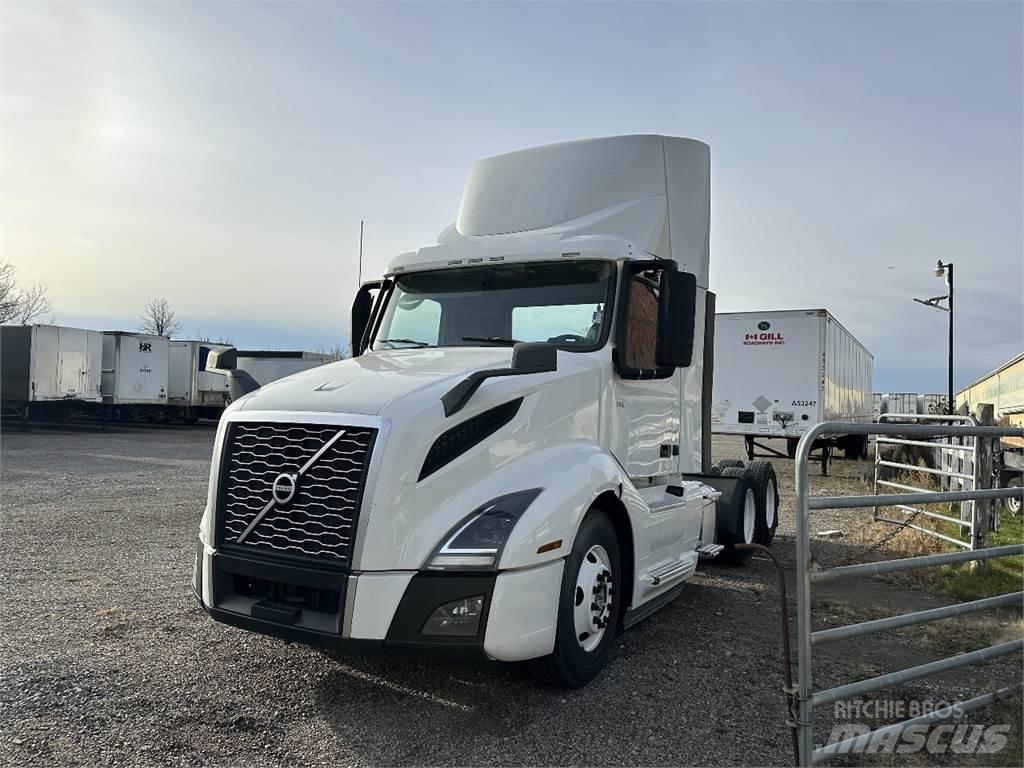 Volvo VNL300 Prime Movers