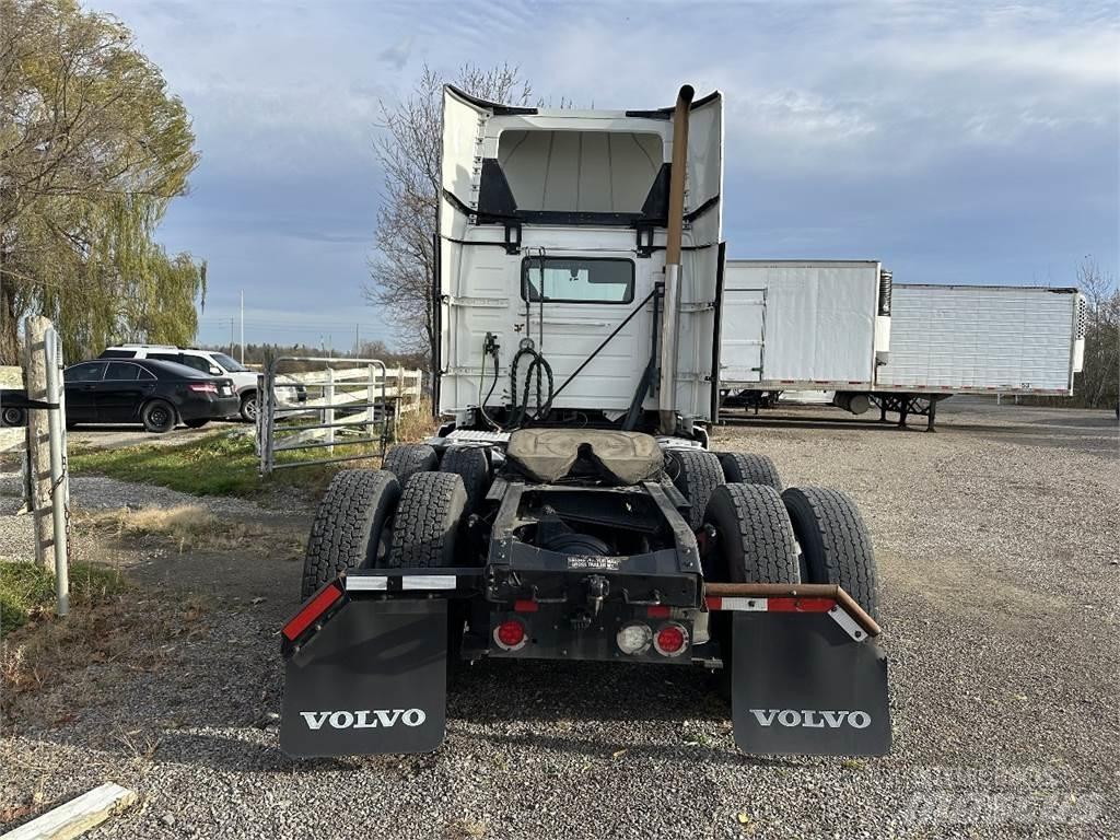 Volvo VNL300 Prime Movers