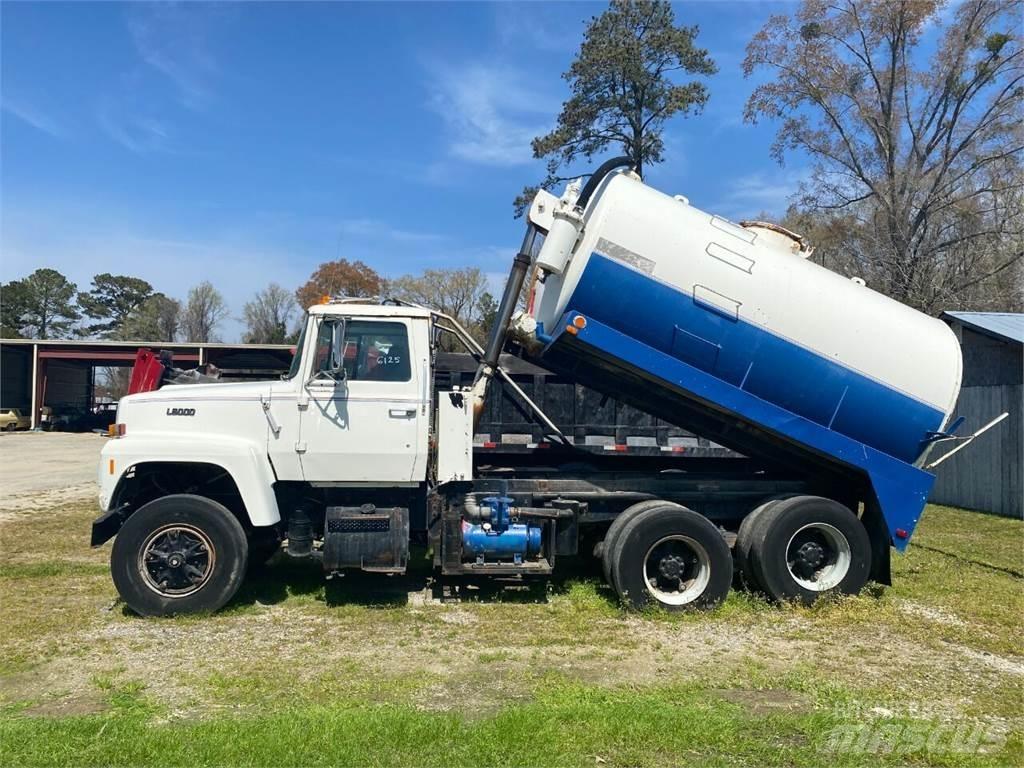 Ford L8000 Other