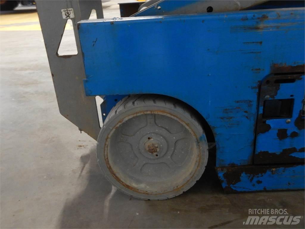 Genie GS2032 Scissor lifts
