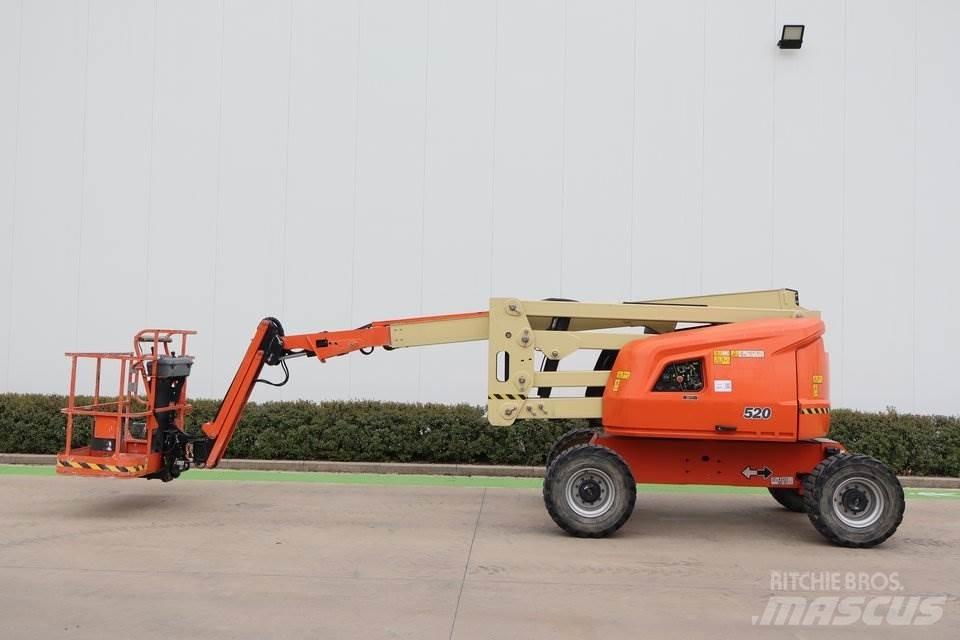 JLG 520AJ Articulated boom lifts