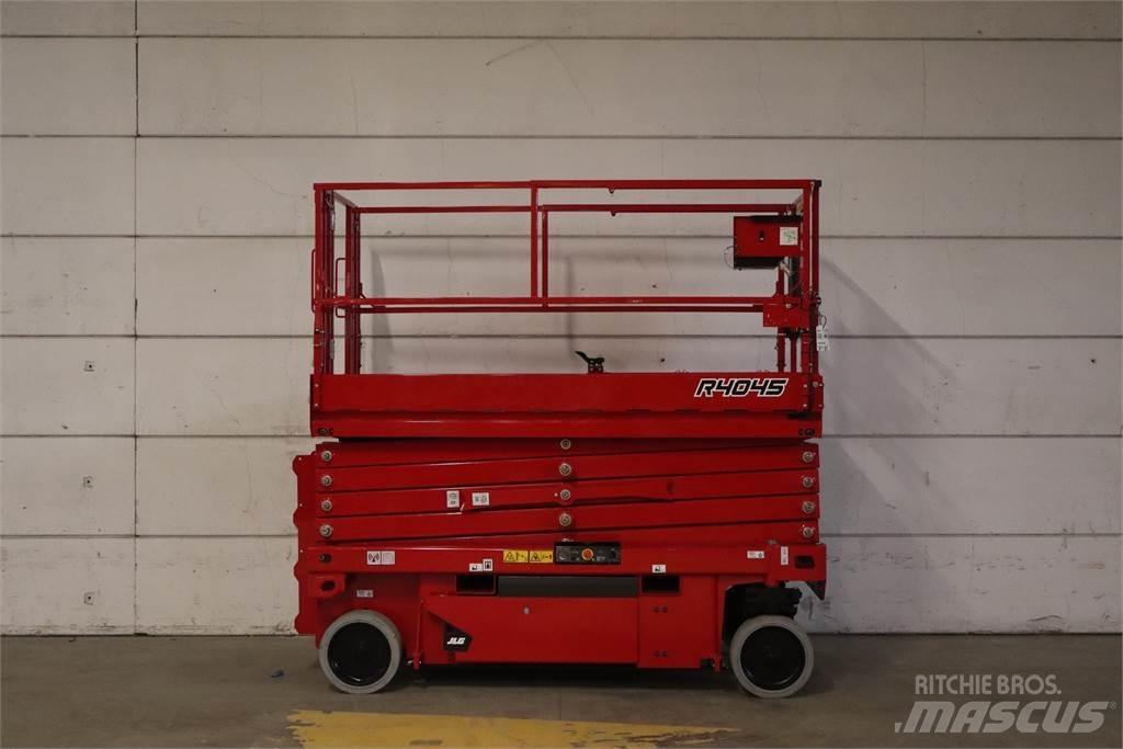 JLG R4045 Scissor lifts