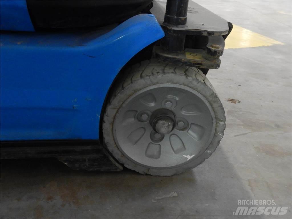 Manitou 100VJR Used Personnel lifts and access elevators