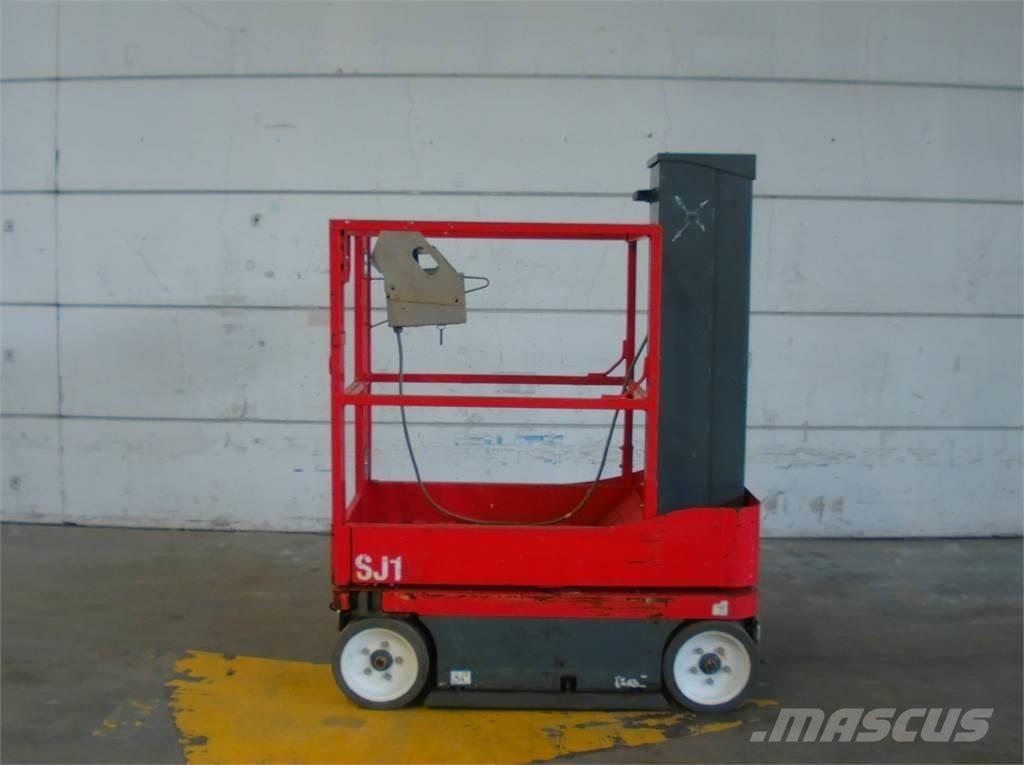 SkyJack SJ16 Used Personnel lifts and access elevators