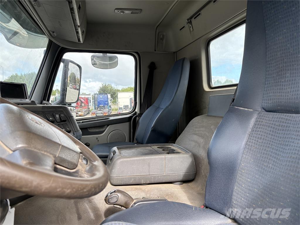 Volvo FM440 Demountable trucks