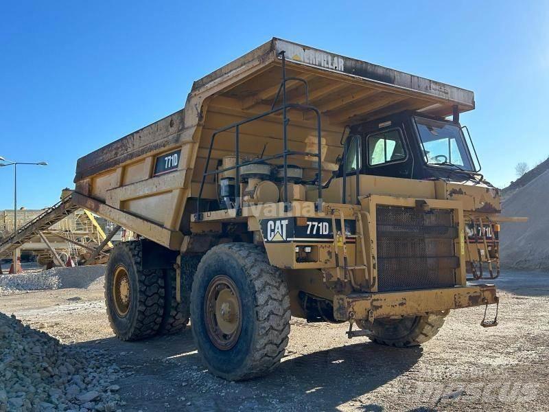 CAT 771D Rigid dump trucks