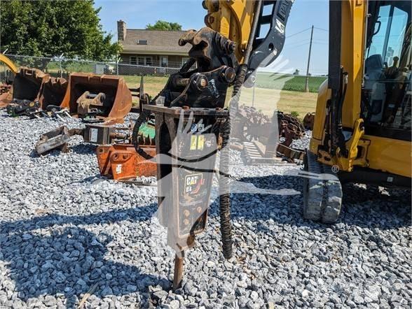CAT B4 Hammers / Breakers