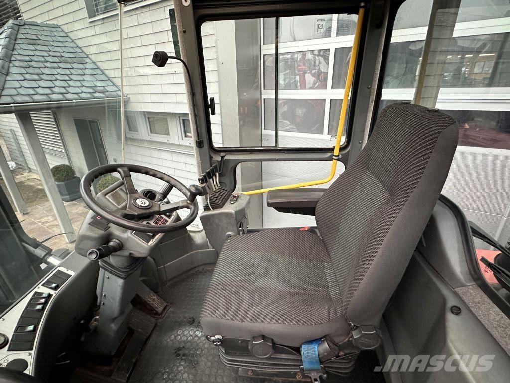 Kalmar DCE 160-12 Diesel trucks