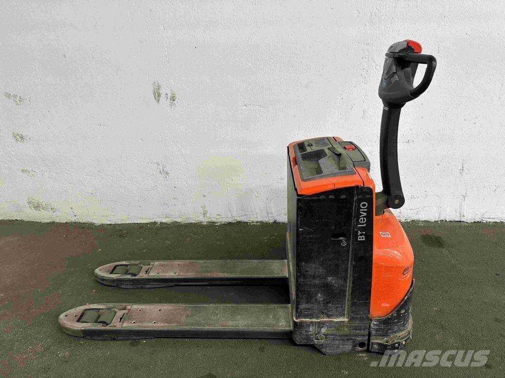 Toyota LWE 200 Low lifter