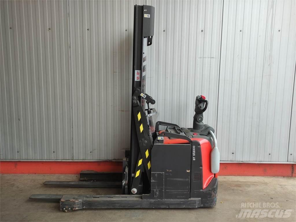 BT SPE120 XR Reach truck