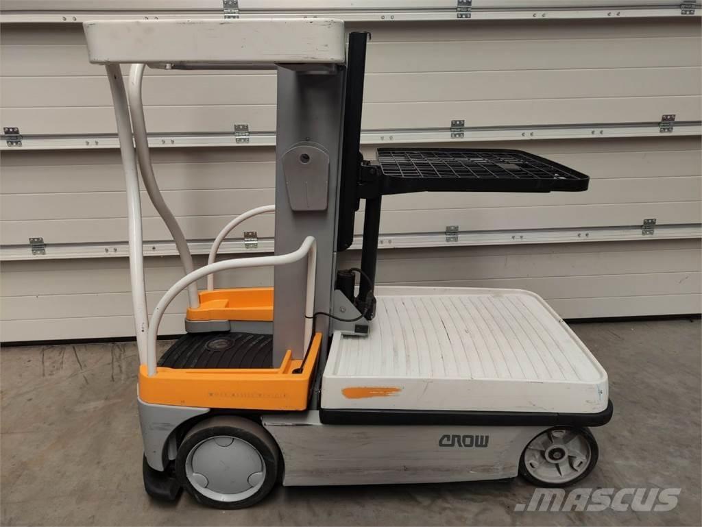 Crown WAV50-118 High lift order picker