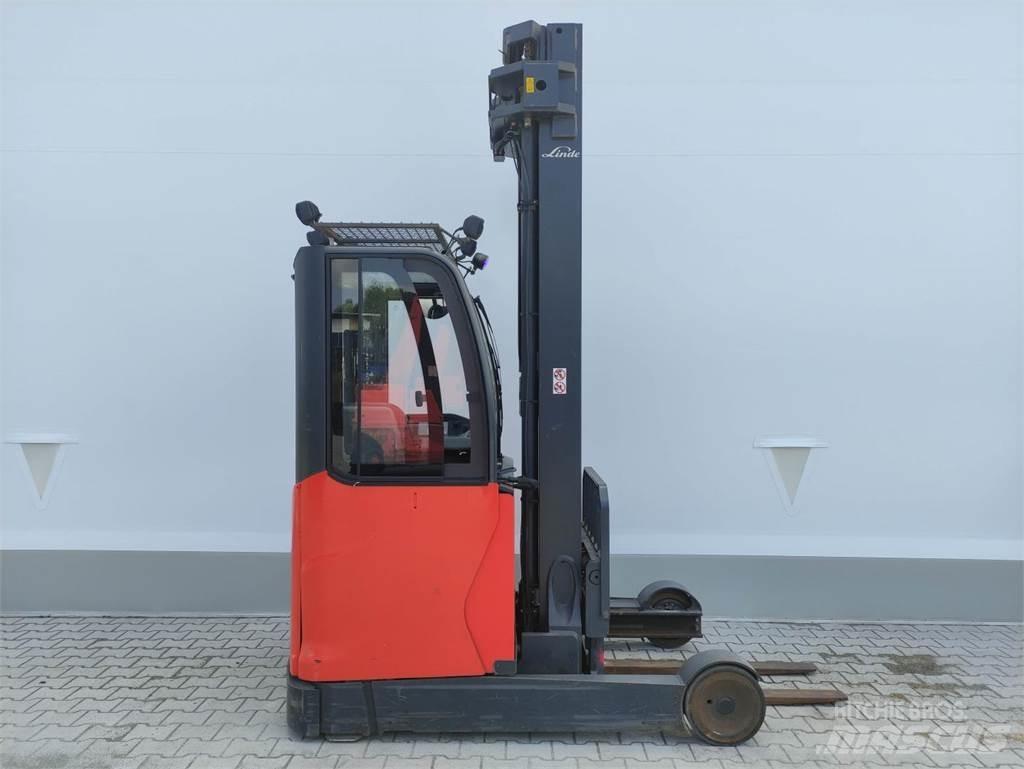 Linde R25-01-112 Reach truck