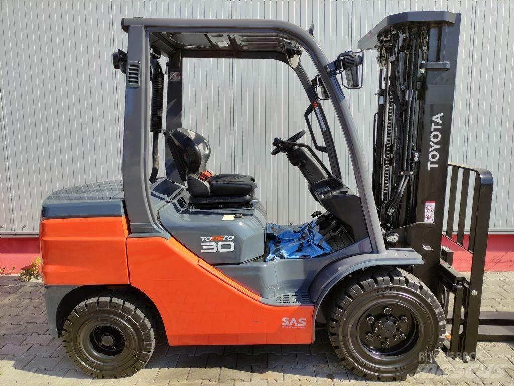 Toyota 52-8FDF30 Diesel trucks