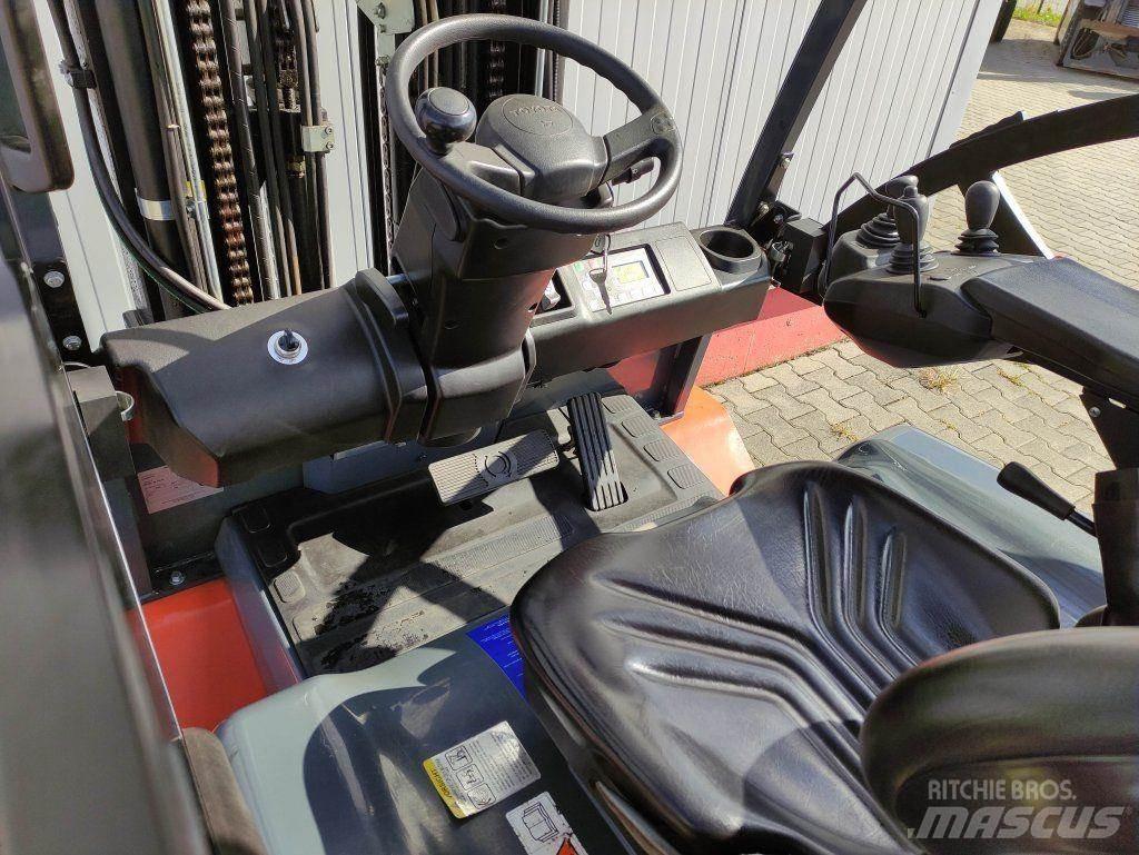 Toyota 8FBMT40 Electric forklift trucks